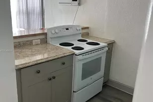 1322 SW 7th St, Miami, FL 33135 - Photo 9
