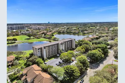 3300 W Rolling Hills Cir #104, Davie, FL 33328 - Photo 1