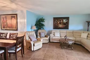 3300 W Rolling Hills Cir, Davie, FL 33328 - Photo 5