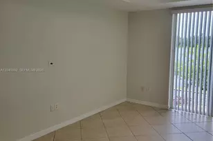 10691 SW 6th St, Pembroke Pines, FL 33025 - Photo 5