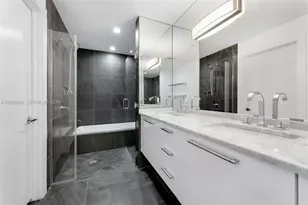 900 Biscayne Blvd, Miami, FL 33132 - Photo 17
