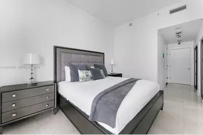 900 Biscayne Blvd #5812, Miami, FL 33132 - Photo 15