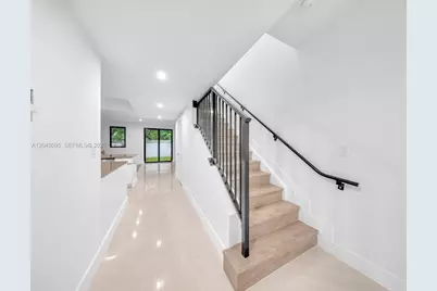 5505 W Oak Way, Dania Beach, FL 33314 - Photo 9