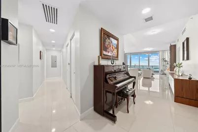 900 Biscayne Blvd #2506, Miami, FL 33132 - Photo 11