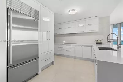 900 Biscayne Blvd #2506, Miami, FL 33132 - Photo 9