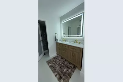 2333 Brickell Ave #614, Miami, FL 33129 - Photo 21