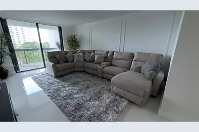 2333 Brickell Ave #614, Miami, FL 33129 - Photo 11