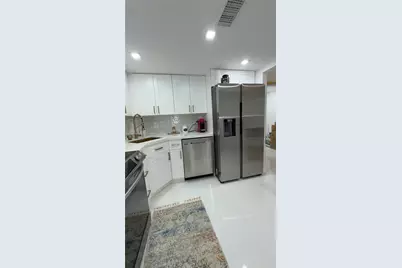 2333 Brickell Ave #614, Miami, FL 33129 - Photo 7