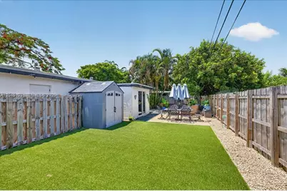 1131 N 75th Ave, Hollywood, FL 33024 - Photo 25