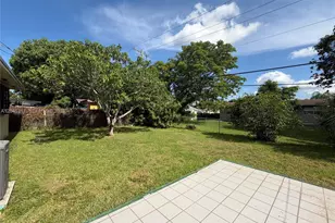 11601 Pinkston Dr, Miami, FL 33176 - Photo 9