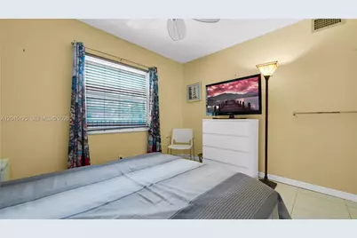 2861 Somerset Dr #301, Lauderdale Lakes, FL 33311 - Photo 17
