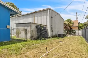 6145 Hayes St, Hollywood, FL 33024 - Photo 13