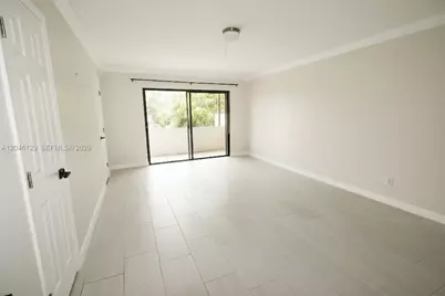 8985 Palm Tree Ln #8985, Pembroke Pines, FL 33024 - Photo 27