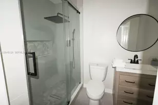 8985 Palm Tree Ln, Pembroke Pines, FL 33024 - Photo 25