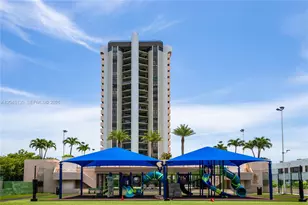1800 NE 114th St, Miami, FL 33181 - Photo 21