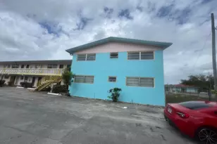 285 NE 191st St, Miami, FL 33179 - Photo 15