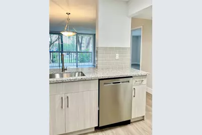 10835 SW 112th Ave #212, Miami, FL 33176 - Photo 5