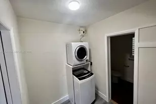 218 Santillane Ave, Coral Gables, FL 33134 - Photo 9