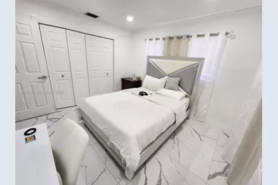 8240 SW 38th St, Miami, FL 33155 - Photo 9