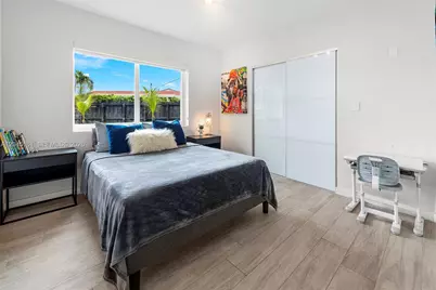 1724 71st St, Miami Beach, FL 33141 - Photo 15