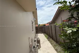 3262 SW 139th Pl, Miami, FL 33175 - Photo 35