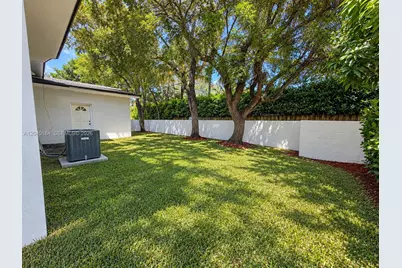 2 NE 91st St, Miami Shores, FL 33138 - Photo 13