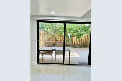 8010 NW 27th Pl #8010, Sunrise, FL 33322 - Photo 9
