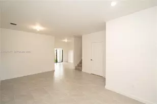 270 SW 159th Pl, Pembroke Pines, FL 33027 - Photo 3