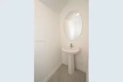 270 SW 159th Pl, Pembroke Pines, FL 33027 - Photo 9