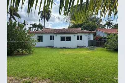 2155 Biarritz Dr, Miami Beach, FL 33141 - Photo 15