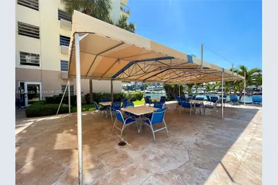 220 Kings Point Dr #502, Sunny Isles Beach, FL 33160 - Photo 23