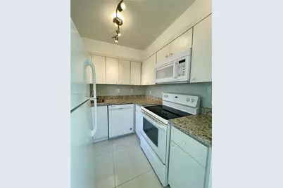 220 Kings Point Dr #502, Sunny Isles Beach, FL 33160 - Photo 13