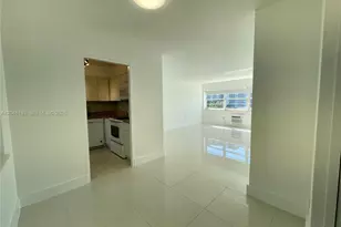 220 Kings Point Dr, Sunny Isles Beach, FL 33160 - Photo 3