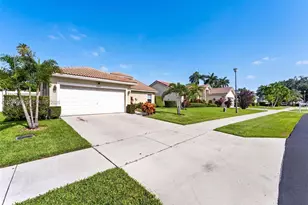 4461 NW 20th Ave, Oakland Park, FL 33309 - Photo 3