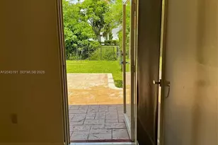 158 SW 96th Ct, Miami, FL 33174 - Photo 3