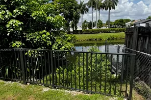 158 SW 96th Ct, Miami, FL 33174 - Photo 7