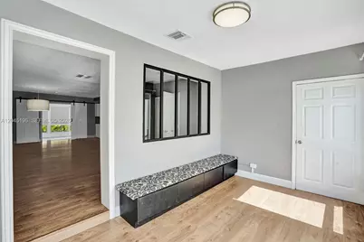 9040 Carlyle Ave, Surfside, FL 33154 - Photo 5