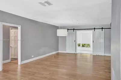 9040 Carlyle Ave, Surfside, FL 33154 - Photo 11