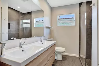 9040 Carlyle Ave, Surfside, FL 33154 - Photo 17
