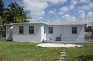 1520 NE 14th St, Homestead, FL 33033 - Photo 11