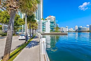 1300 Brickell Bay Dr, Miami, FL 33131 - Photo 7