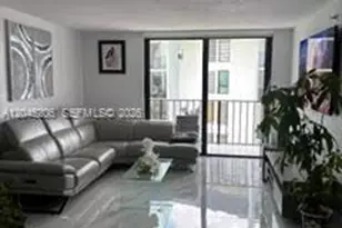 9686 Fontainebleau Blvd, Miami, FL 33172 - Photo 3