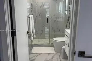 9686 Fontainebleau Blvd, Miami, FL 33172 - Photo 13