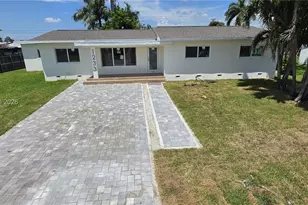 1233 SW Avenue C Pl, Belle Glade, FL 33430 - Photo 1