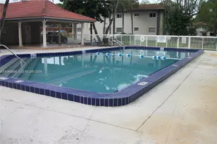 13900 Lake Placid Ct, Miami Lakes, FL 33014 - Photo 19