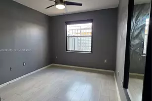 8905 NW 121st St, Hialeah, FL 33018 - Photo 5