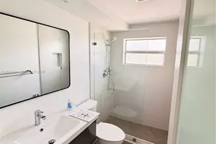 360 Meridian Ave, Miami Beach, FL 33139 - Photo 13