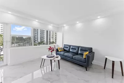 3250 NE 28th St #403, Fort Lauderdale, FL 33308 - Photo 13