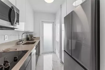 3250 NE 28th St #403, Fort Lauderdale, FL 33308 - Photo 9