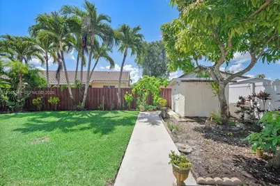 4870 Hawkes Bluff Ave, Davie, FL 33331 - Photo 31